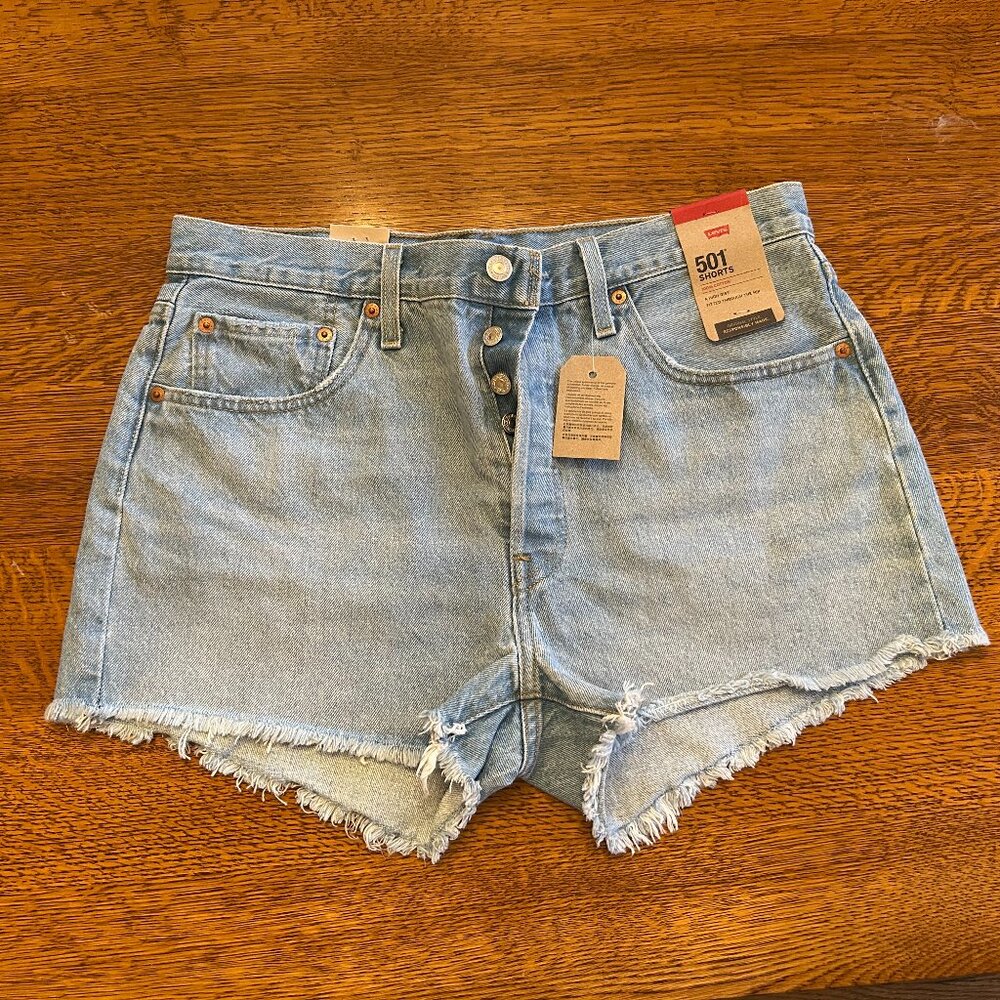 NWT Womens Levis denim 501 shorts